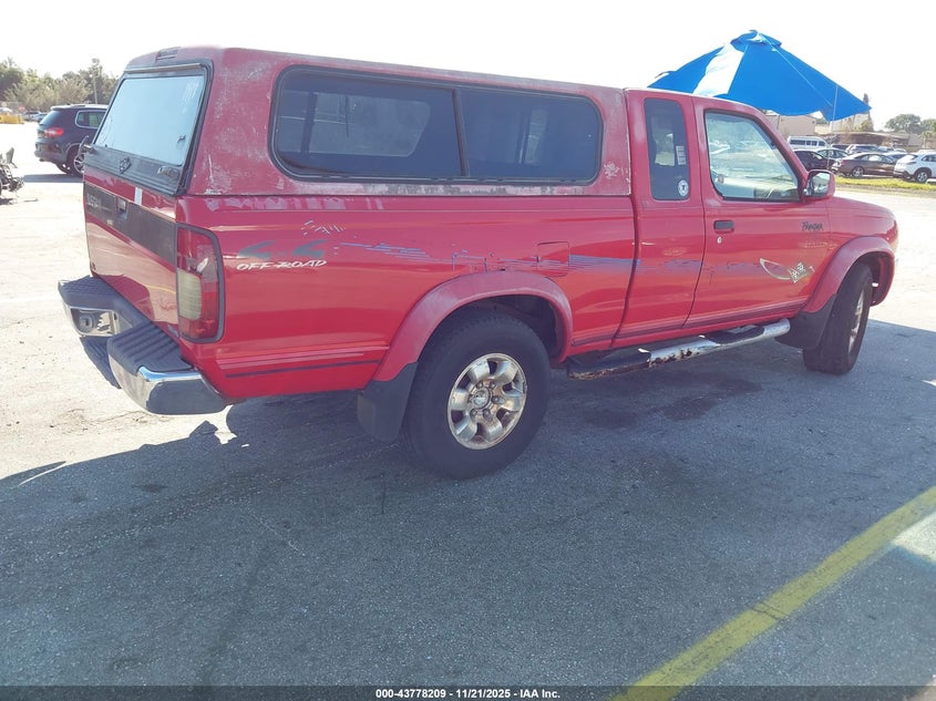 1N6ED26YXXC304820 1999 NISSAN NAVARA (FRONTIER) photo no. 4
