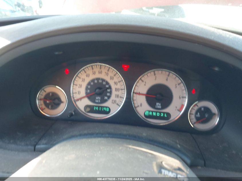 2001 Chrysler Town & Country Lxi VIN: 2C4GP54L51R163696 Lot: 43778235