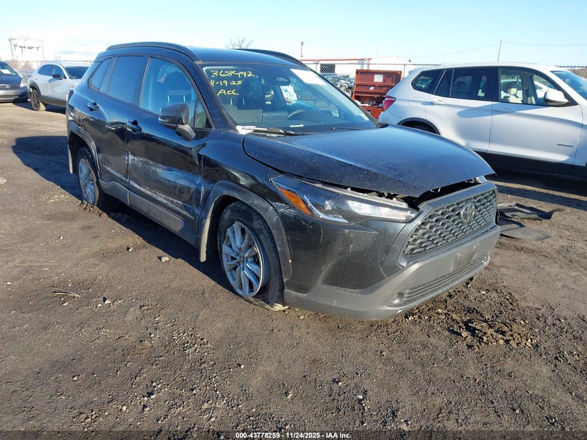 TOYOTA COROLLA CROSS LE