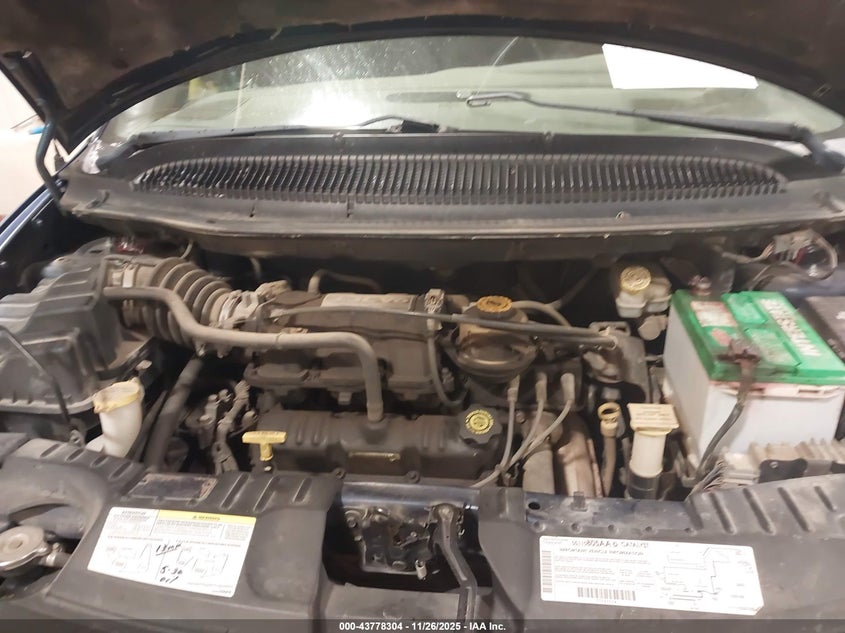 2002 Dodge Grand Caravan Sport VIN: 2B4GP44RX2R735309 Lot: 43778304