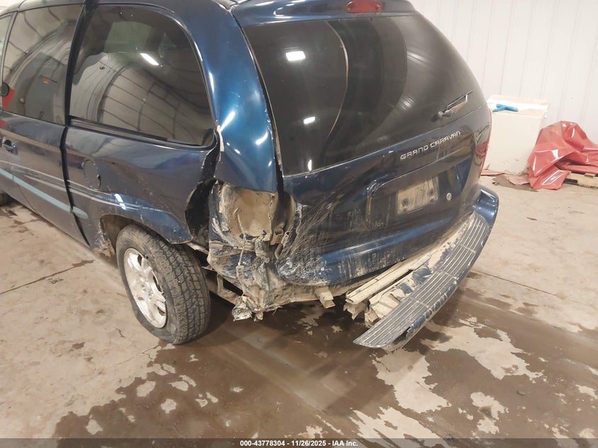 2002 Dodge Grand Caravan Sport VIN: 2B4GP44RX2R735309 Lot: 43778304