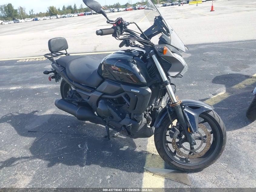 JH2RC6841EK000004 HONDA CTX700 Photo 1