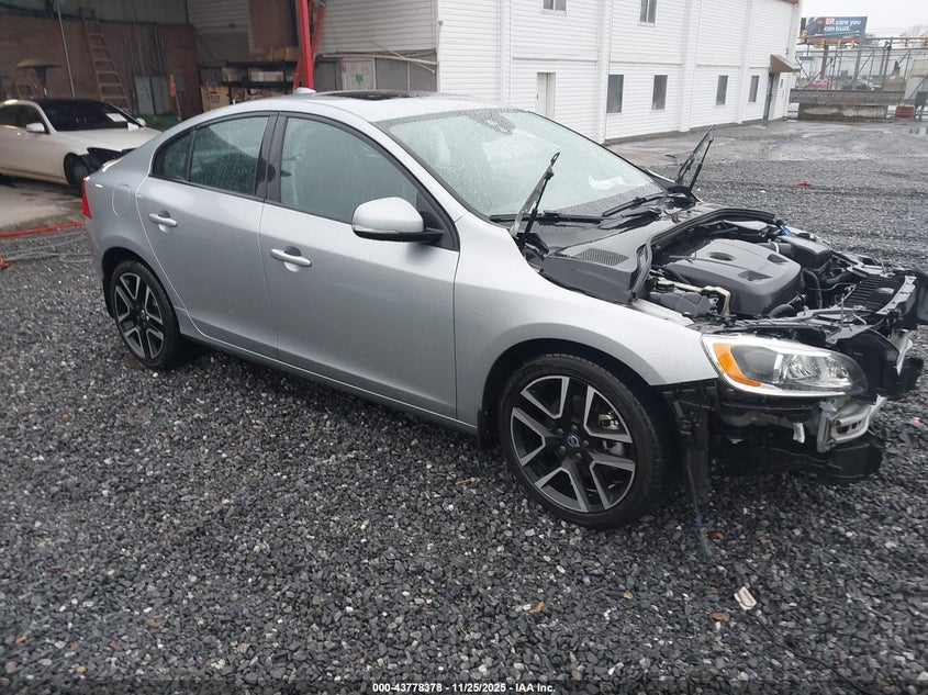 VOLVO S60 T5 DYNAMIC