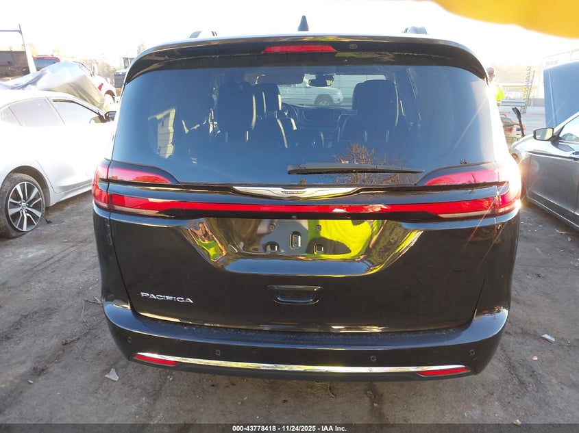 2021 Chrysler Pacifica Touring L VIN: 2C4RC1BG8MR526029 Lot: 43778418