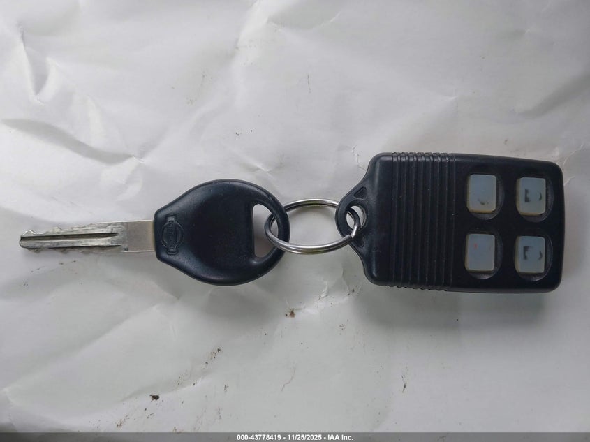 JN8AR05Y9VW110935 1997 NISSAN PATHFINDER photo no. 11