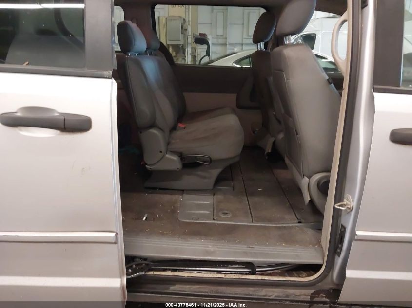 2008 Chrysler Town & Country Lx VIN: 2A8HR44H88R727414 Lot: 43778461