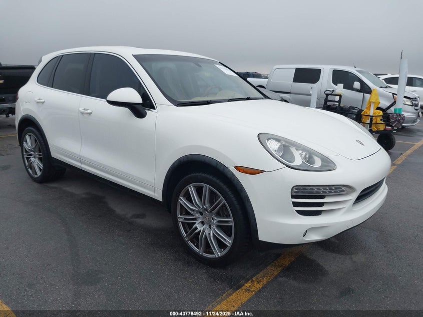 PORSCHE CAYENNE