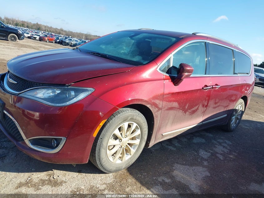 2019 Chrysler Pacifica Touring L VIN: 2C4RC1BG7KR732603 Lot: 43778498