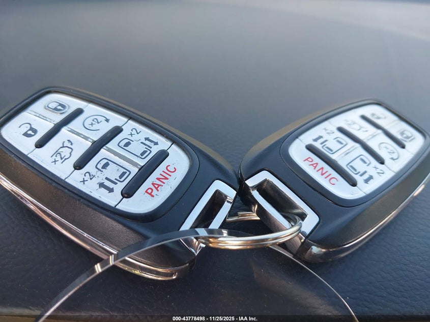 2019 Chrysler Pacifica Touring L VIN: 2C4RC1BG7KR732603 Lot: 43778498