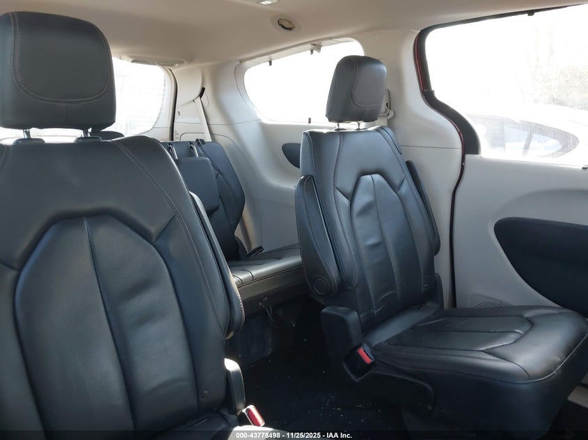 2019 Chrysler Pacifica Touring L VIN: 2C4RC1BG7KR732603 Lot: 43778498