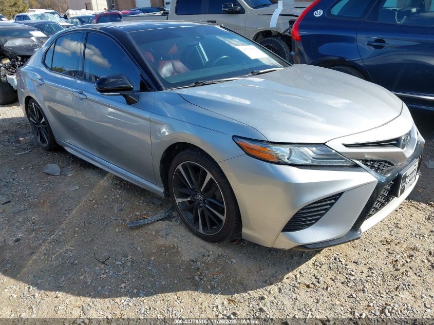 TOYOTA CAMRY XSE