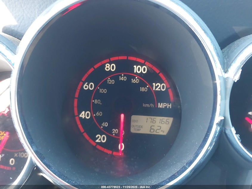 2004 Toyota Matrix Xr VIN: 2T1KR32E94C193785 Lot: 43778523