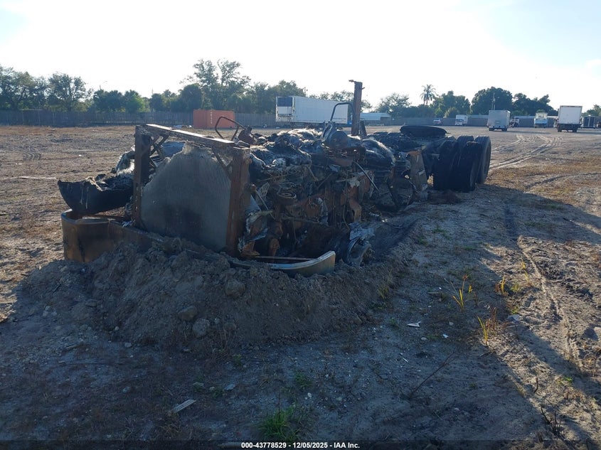 1XP7D49X6BD133186 2011 Peterbilt 387 photo 1