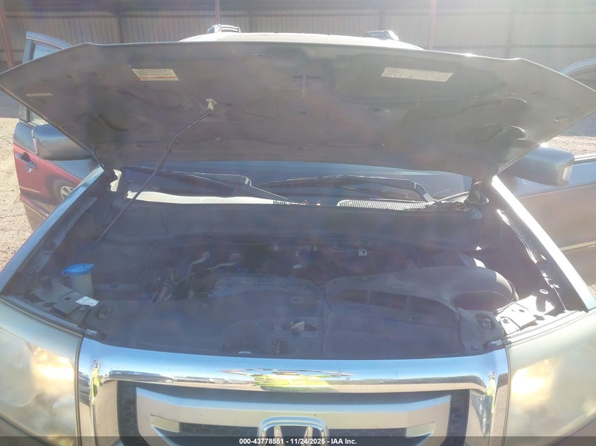 2009 Honda Pilot Touring VIN: 5FNYF388X9B027766 Lot: 43778551