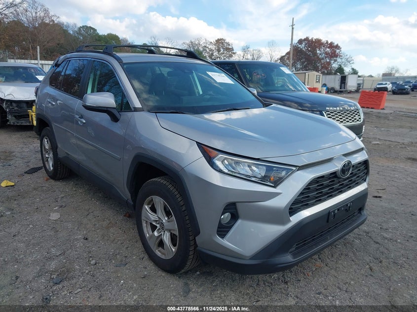 TOYOTA RAV4 XLE