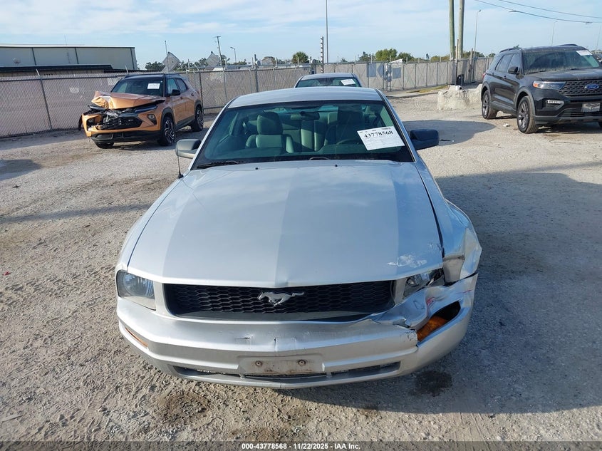 2008 Ford Mustang V6 Deluxe/V6 Premium VIN: 1ZVHT80N285201088 Lot: 43778568