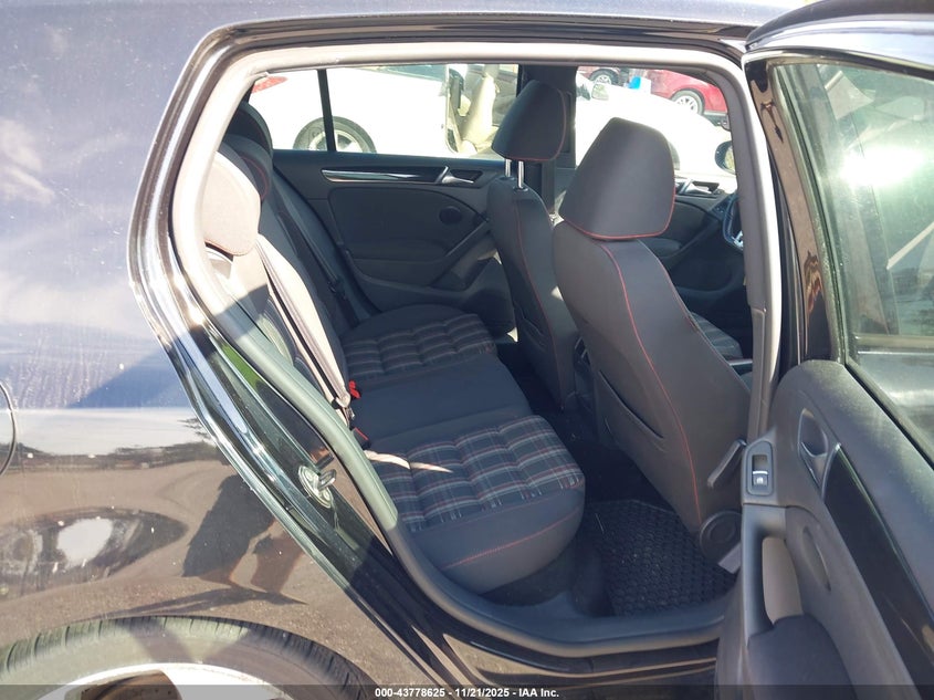 2012 Volkswagen Gti 4-Door VIN: WVWHD7AJ6CW262646 Lot: 43778625