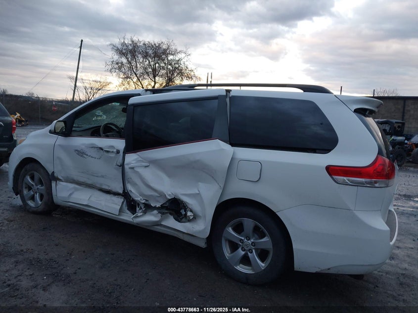 2011 Toyota Sienna Le V6 VIN: 5TDKK3DC0BS020418 Lot: 43778663