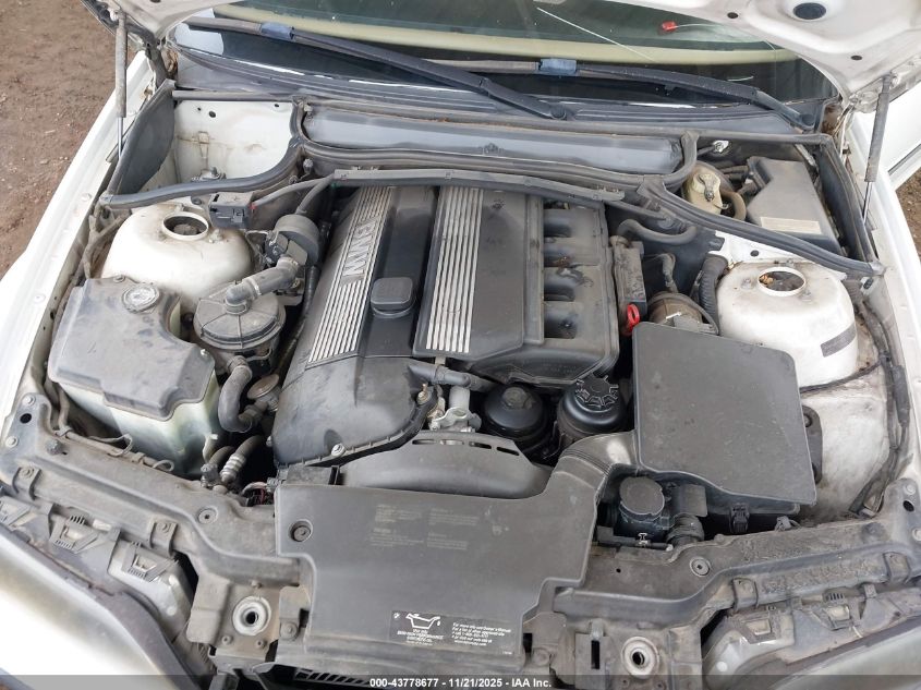 2005 BMW 325I VIN: WBAET37425NJ90608 Lot: 43778677