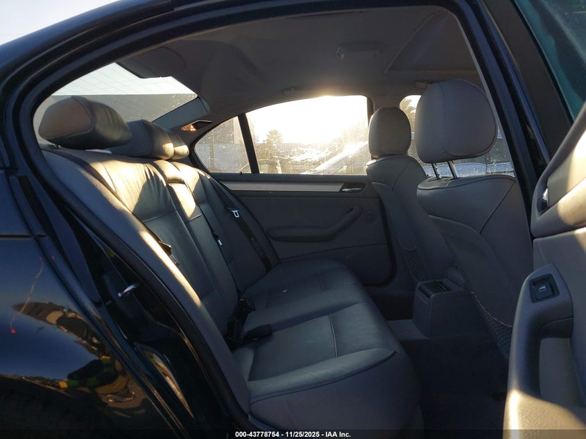 2004 BMW 325I VIN: WBAAZ33414KP88255 Lot: 43778754