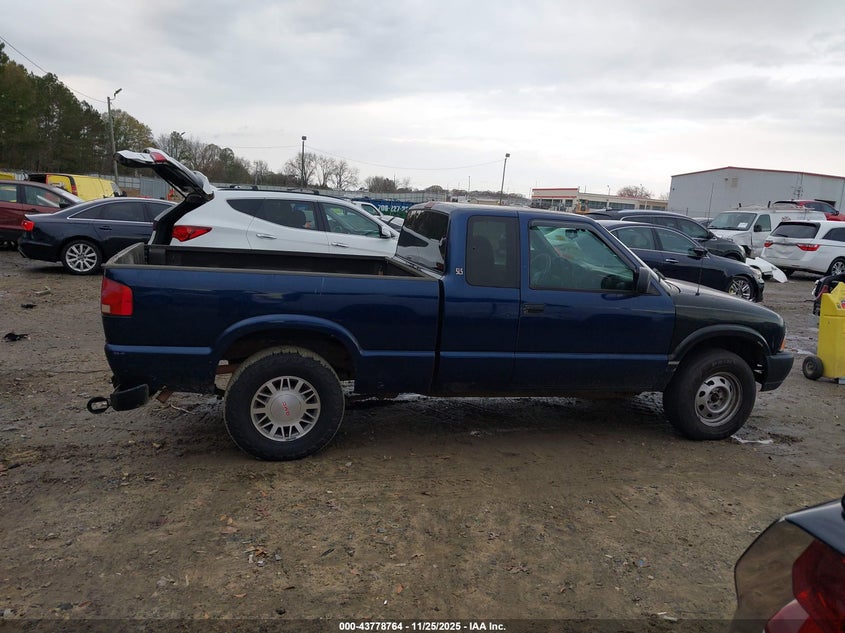 2000 GMC Sonoma Sls VIN: 1GTDT19W0Y8290257 Lot: 43778764
