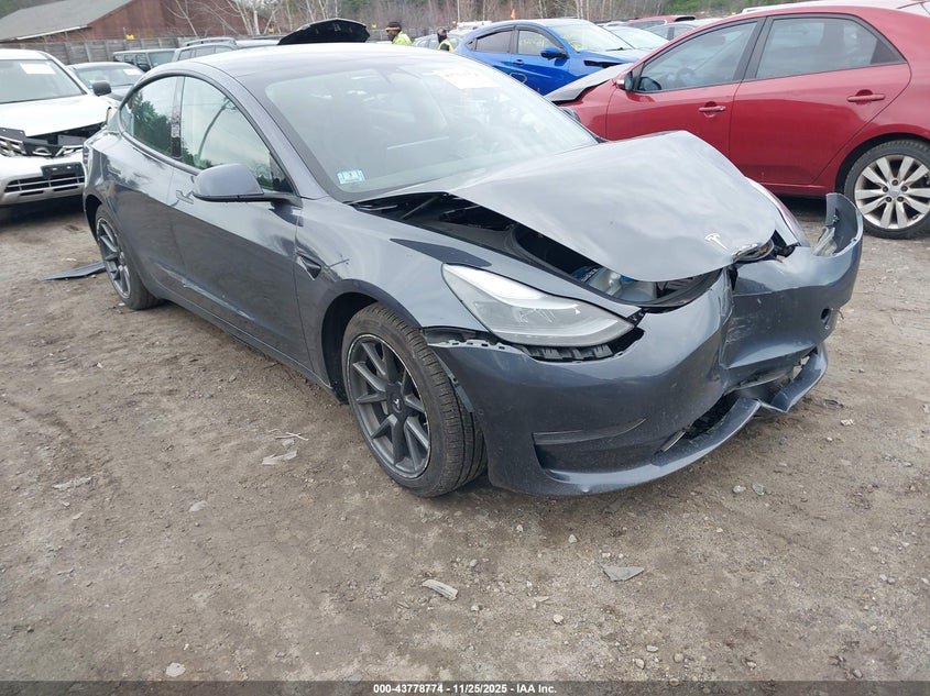 TESLA MODEL 3 LONG RANGE DUAL MOTOR ALL-WHEEL DRIVE