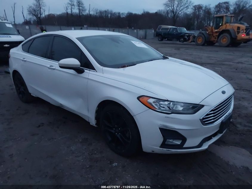 FORD FUSION SE
