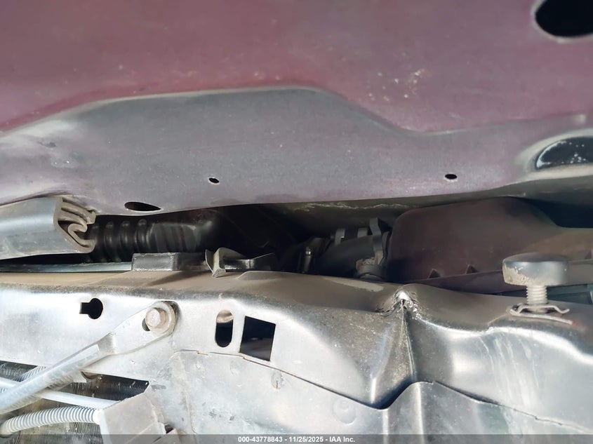 1995 Buick Roadmaster VIN: 1G4BN52P8SR412047 Lot: 43778843