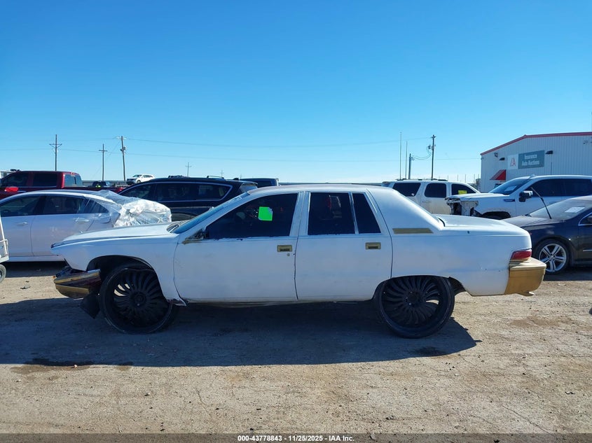 1995 Buick Roadmaster VIN: 1G4BN52P8SR412047 Lot: 43778843