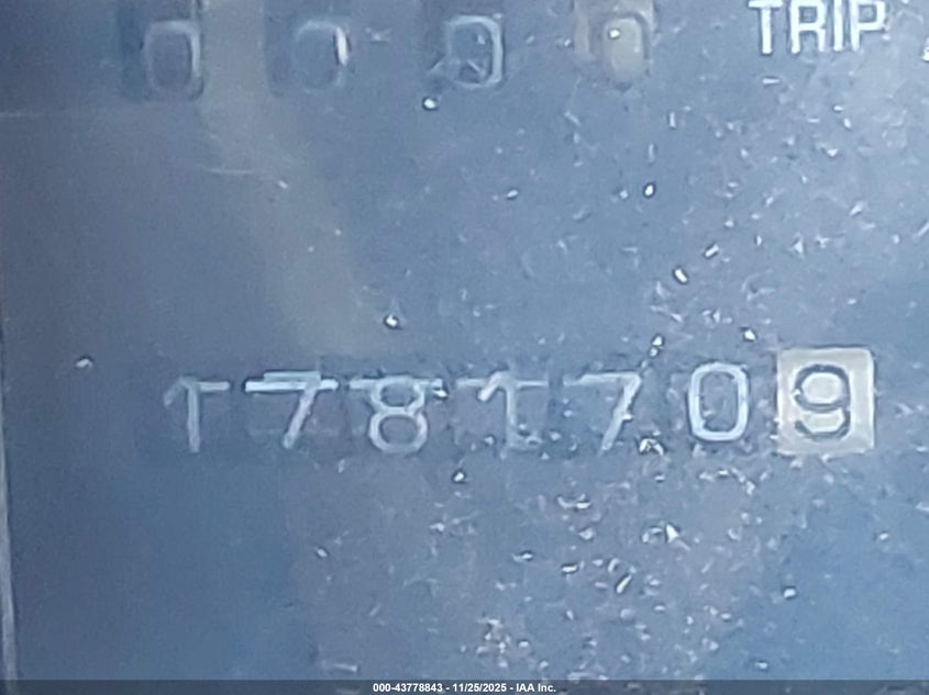 1995 Buick Roadmaster VIN: 1G4BN52P8SR412047 Lot: 43778843