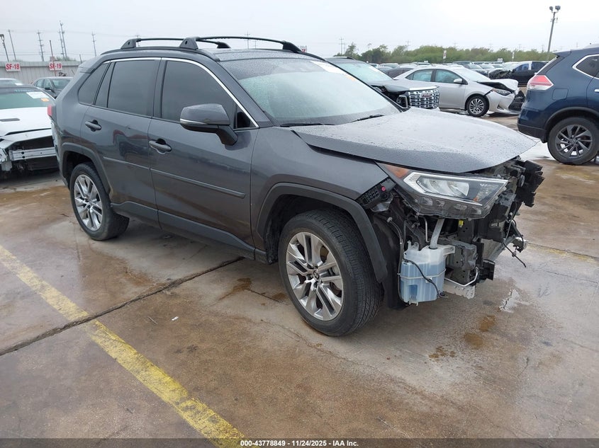 TOYOTA RAV4 XLE PREMIUM