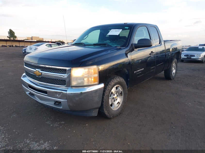 1GCRKSE76DZ354531 2013 CHEVROLET SILVERADO photo no. 2