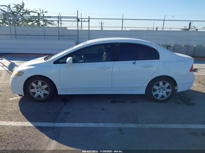 2009 Honda Civic Lx VIN: 19XFA16599E015942 Lot: 43778918