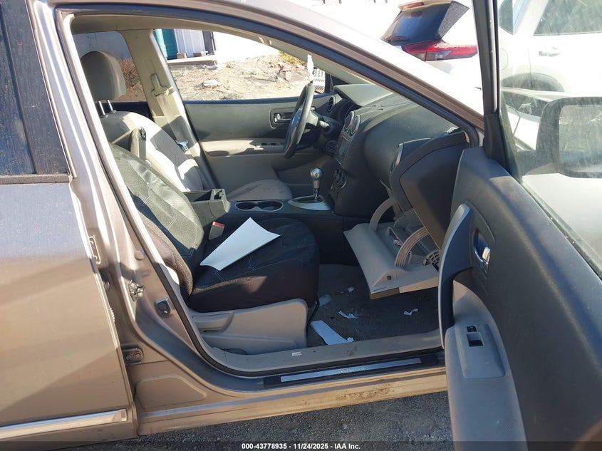 JN8AS5MT8BW165539 2011 NISSAN ROGUE photo no. 5