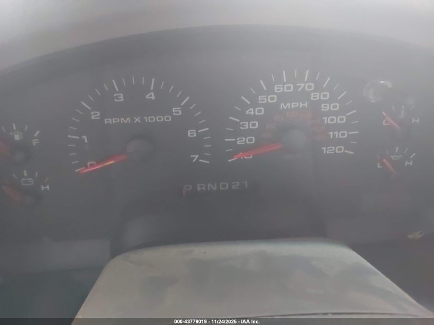 2005 Ford F-150 Stx/Xl/Xlt VIN: 1FTRX12W45NB76067 Lot: 43779019