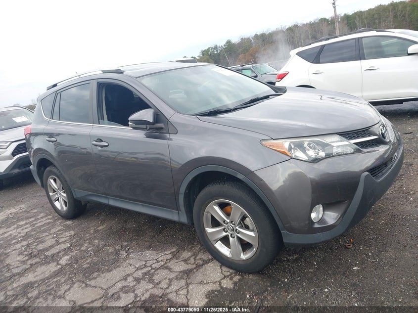 TOYOTA RAV4 XLE