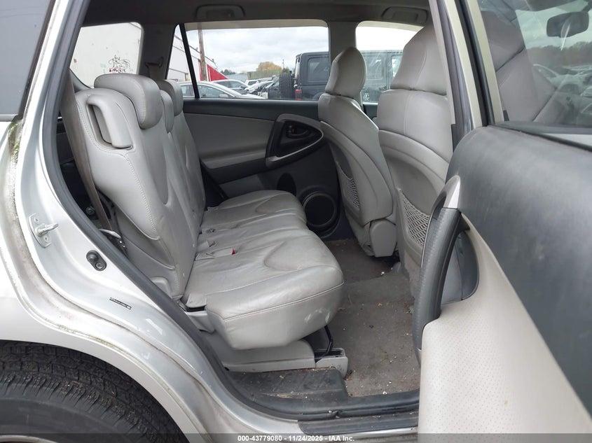 2007 Toyota Rav4 Limited VIN: JTMBD31V076046766 Lot: 43779080