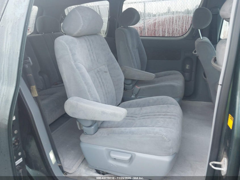 2001 Toyota Sienna Le VIN: 4T3ZF13C51U355812 Lot: 43779110