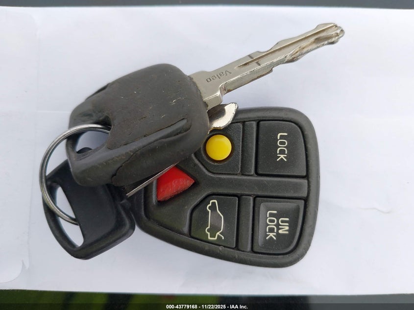 2001 Volvo V70 Xc VIN: YV1SZ58D711025518 Lot: 43779168