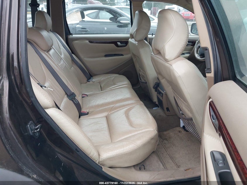 2001 Volvo V70 Xc VIN: YV1SZ58D711025518 Lot: 43779168