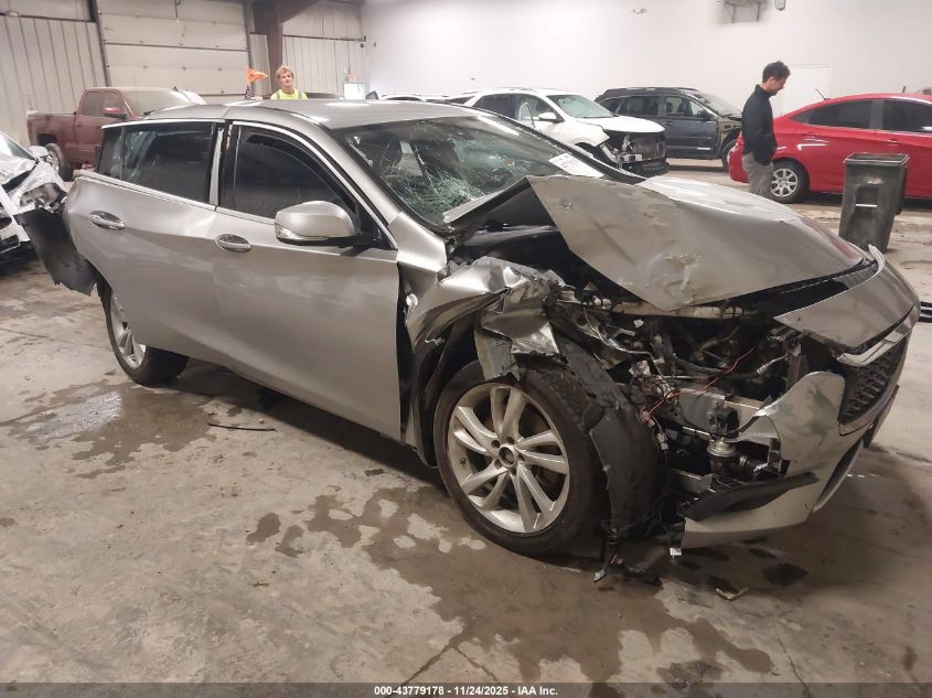 INFINITI QX30 LUXURY