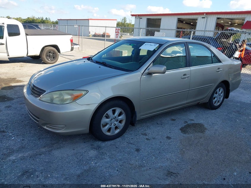 4T1BF32K94U583704 2004 TOYOTA CAMRY photo no. 2