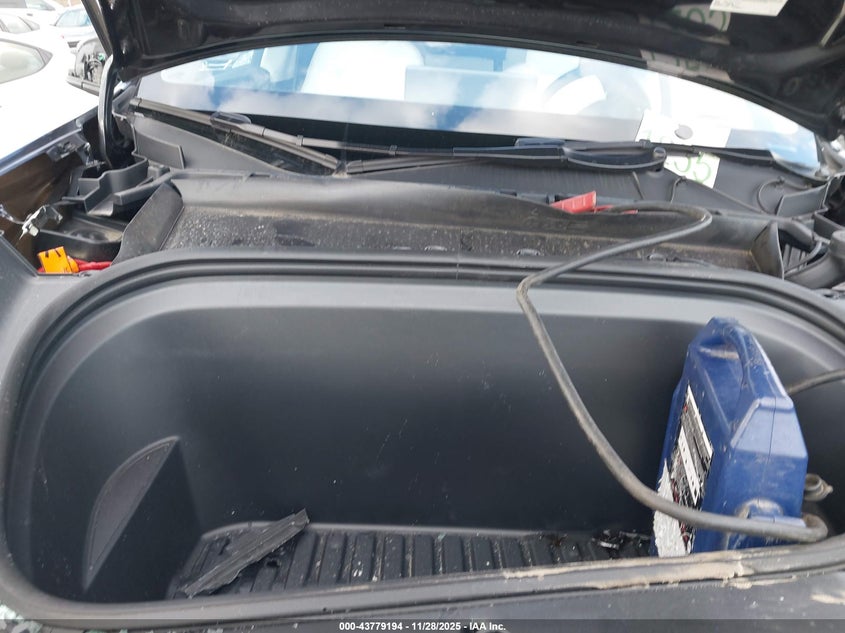 2025 Tesla Model Y Long Range Dual Motor Rear-Wheel Drive VIN: 7SAYGDED0SF267681 Lot: 43779194