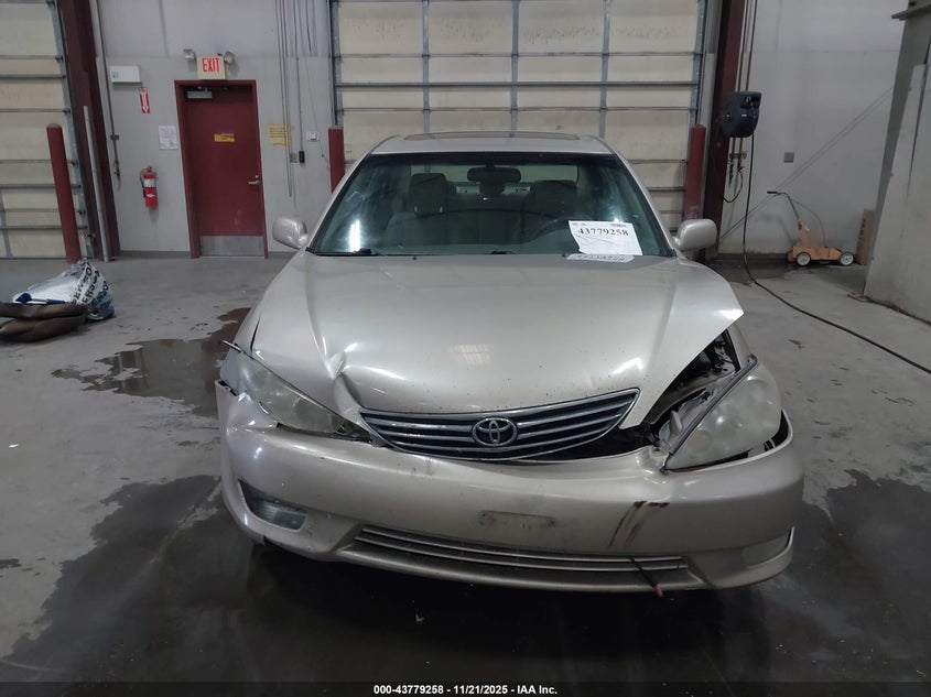 2005 Toyota Camry Xle V6 VIN: 4T1BF30K55U104344 Lot: 43779258