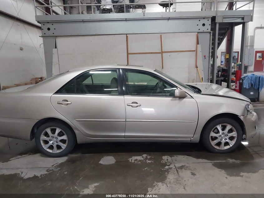 2005 Toyota Camry Xle V6 VIN: 4T1BF30K55U104344 Lot: 43779258