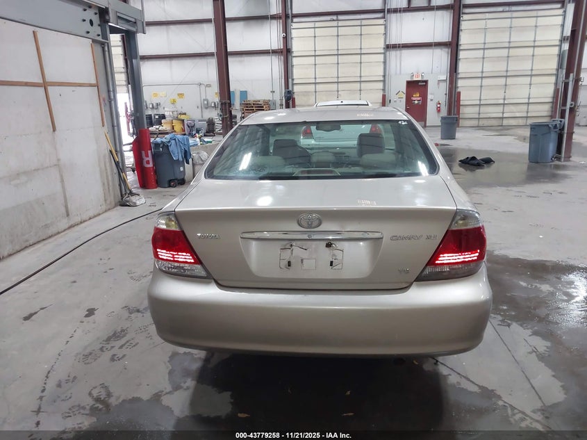 2005 Toyota Camry Xle V6 VIN: 4T1BF30K55U104344 Lot: 43779258