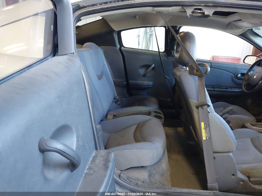 2004 Saturn Ion 2 VIN: 1G8AN12F04Z105582 Lot: 43779282