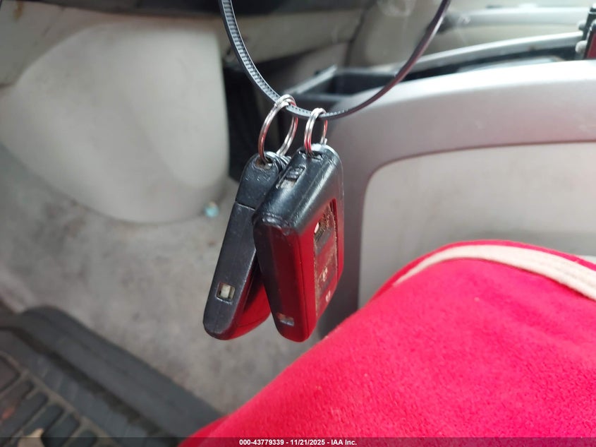 2007 Toyota Prius Touring VIN: JTDKB20U173216742 Lot: 43779339