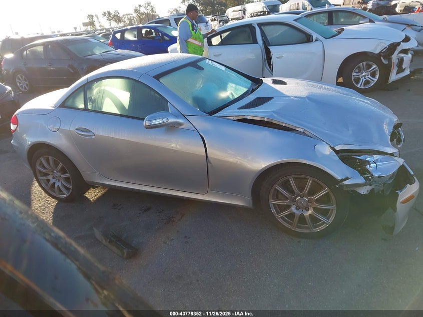2007 Mercedes-Benz Slk 350 VIN: WDBWK56F37F154687 Lot: 43779352