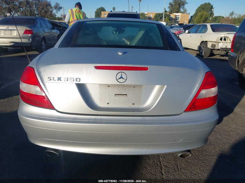 2007 Mercedes-Benz Slk 350 VIN: WDBWK56F37F154687 Lot: 43779352